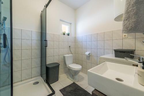 Holiday Home With Pool Barba