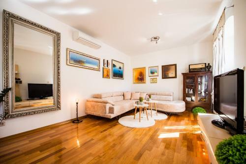 Split Beach Lux Apartment