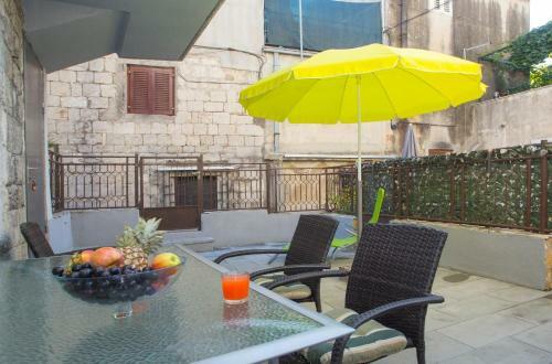 Apartment Zdrav - With Big Terrace