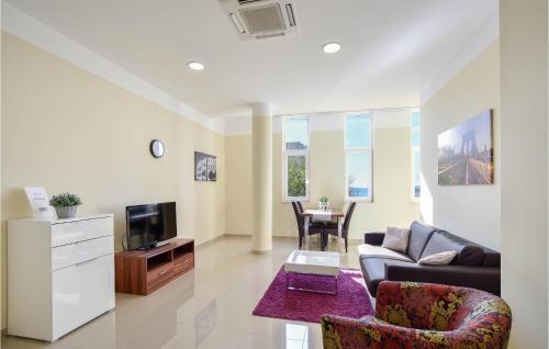 Amazing Apartment In Split W/ Wifi And 1 Bedrooms