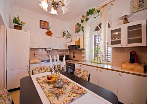 A2 - Apartment In The Very Heart Of Split