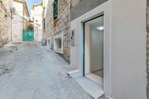 Apartment 3m