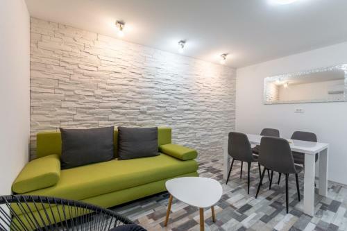 Apartment 3m