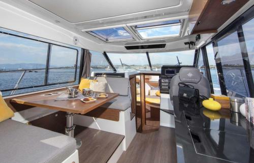 Jeanneau Merry Fisher 1095- Blue Star