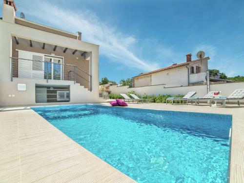 Luxurious Villa In Labin With Garden