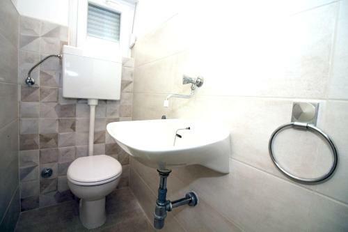 Apartment With 2 Bedrooms In Tisno With Wifi