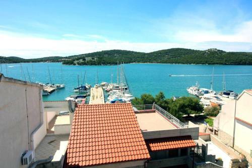 Apartment With 2 Bedrooms In Tisno With Wifi