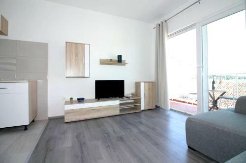 Apartment With One Bedroom In Tisno With Wifi