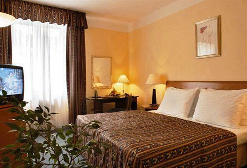 Hotel Harmony
