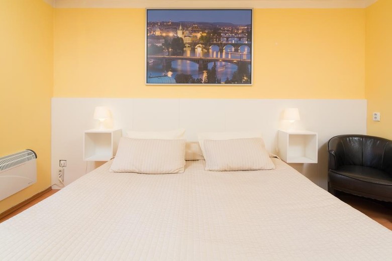 Hotel City Crown