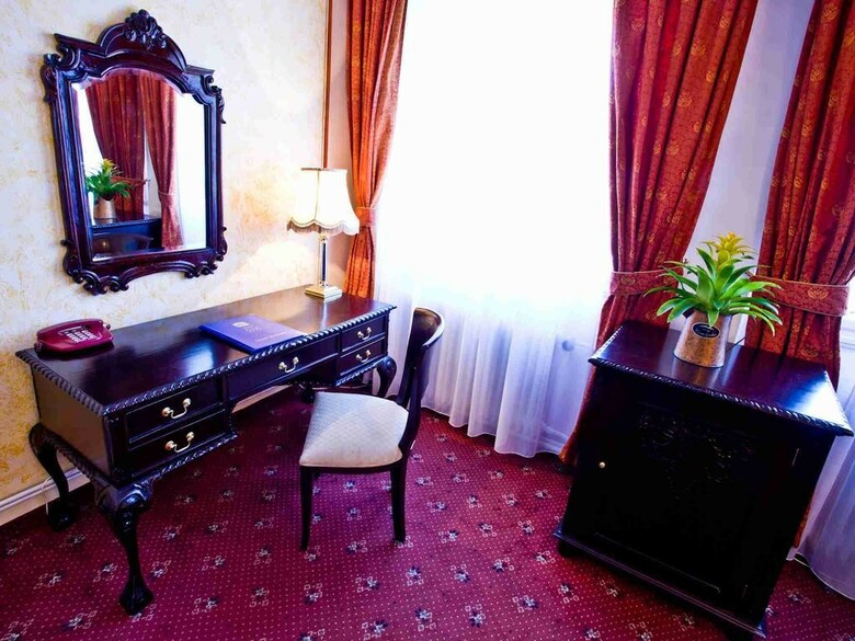 Pytloun Old Armoury Hotel Prague, Star� Zbrojnice