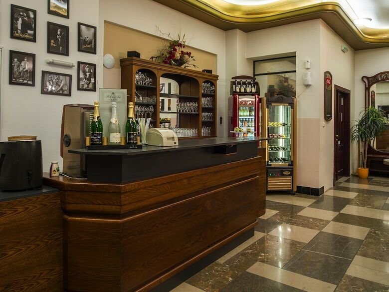 Ea Hotel Rokoko