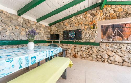 Three-bedroom Holiday Home In Tkon