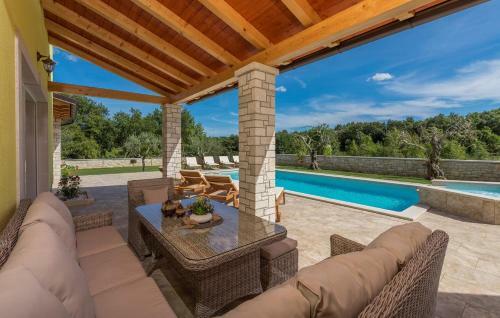 Villa Gardenia With Pool, Garden And Jacuzzi