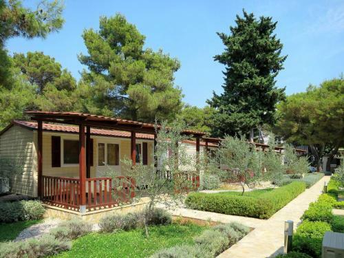 Holiday Home Camp Rozac - Tgr215