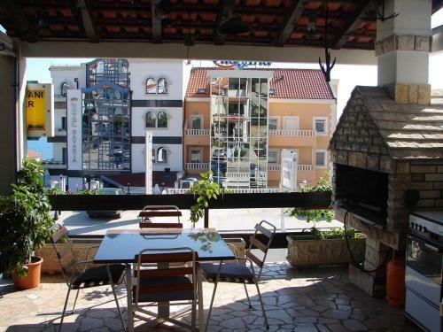 Apartments Milka - 100m From Sea