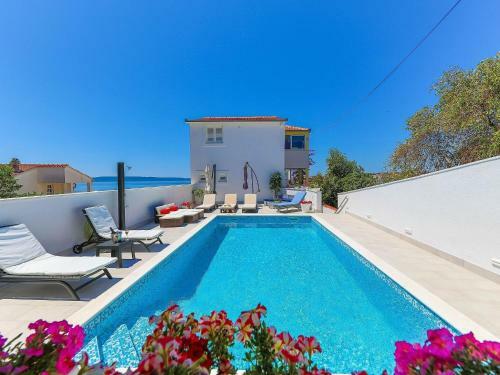 Villa With Private Pool And Sea View