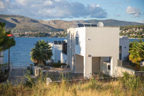 Beachfront Villa Sunce On Ciovo Island
