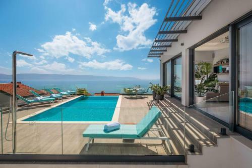 Luxury Villa Riva With Infinity Pool