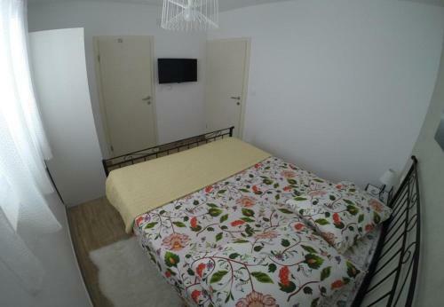 Apartment Marinela-with Pool