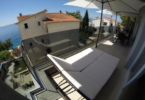 Apartment Marinela-with Pool