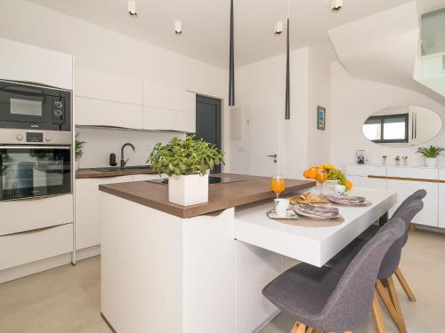 Holiday Home Villa Meri 2