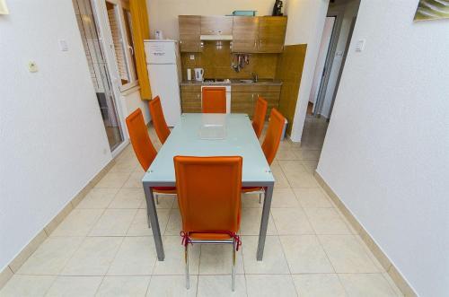 Apartments Karlo