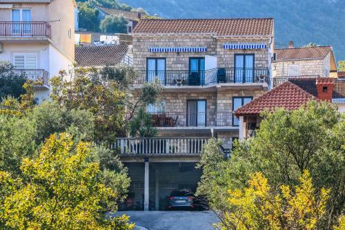 Apartments Doris-trpanj
