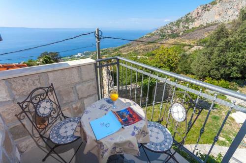 Holiday House Jasminka In Tucepi, Sea View