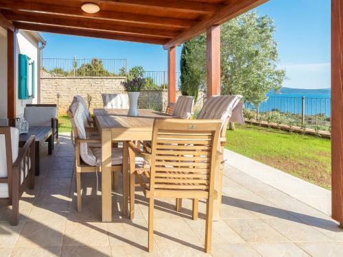 Holiday Home Villa Bugenvila