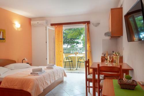 Apartments Promenada - Beachfront