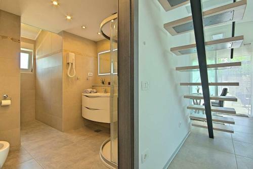 Villa Crystallina