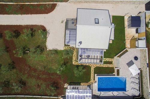 Villa Crystallina