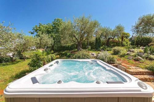 Villa Crystallina