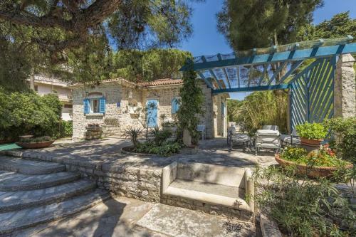 Villa Delfina