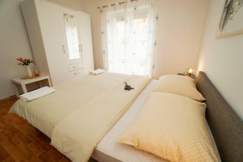 Hostal Apartments Maslina