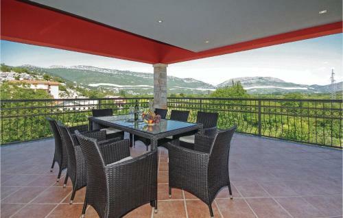 Holiday Home Umcani 06