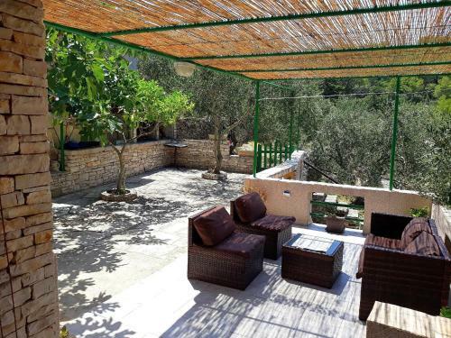 Stone House Oreb