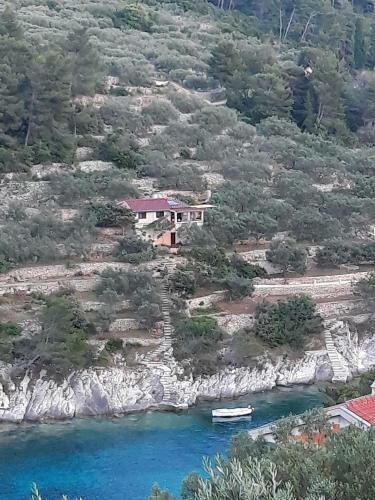 Stone House Oreb
