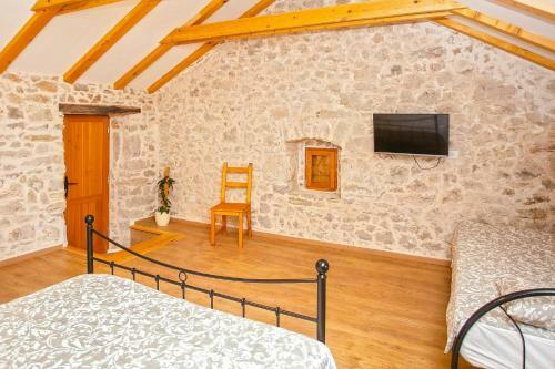 Heritage House With Heated Pool Vrime