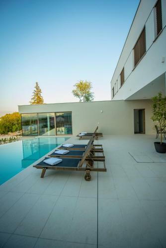 Zmijavci Holiday Home Villa Red 10+2