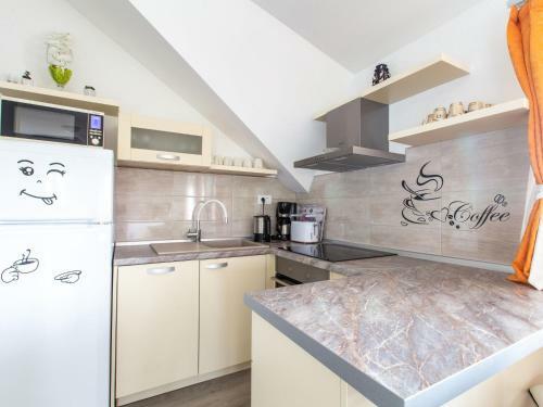 Boutique Apartment In Seli?te Dre?ni?ko With Garden