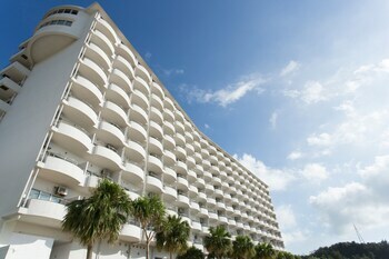 Hotel Kise Beach Palace