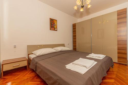 Apartments Pilas