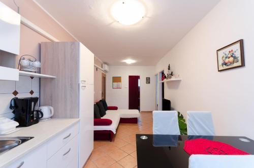 Apartments And Room Mirjana