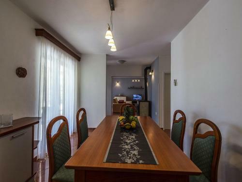 Luxurious Villa In Kadumi With Swimming Pool