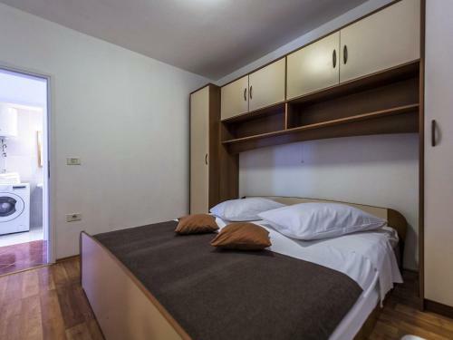Luxurious Villa In Kadumi With Swimming Pool
