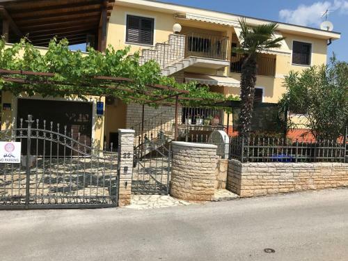 Hostal Apartment Villa-bukvic