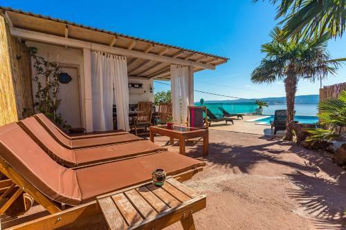 Villa Casa Del Mar In Stani?i With Sea Views