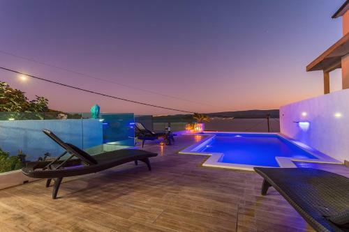 Villa Casa Del Mar In Stani?i With Sea Views